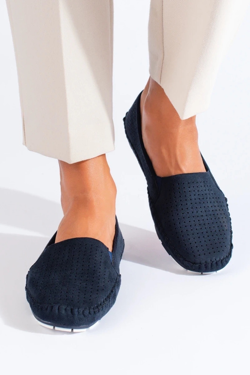Persistent model  Women's moccasins...