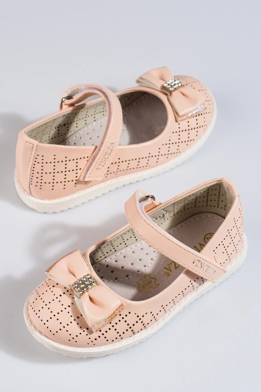 with elements of openwork ballerinas... with elements of openwork ballerinas...