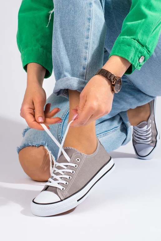 The classic model gray shoes Shelovet