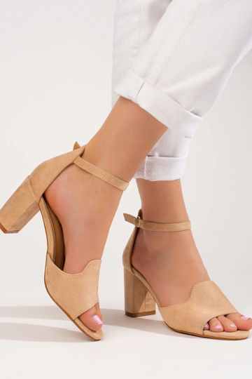 beige sandals  on the heel... 2