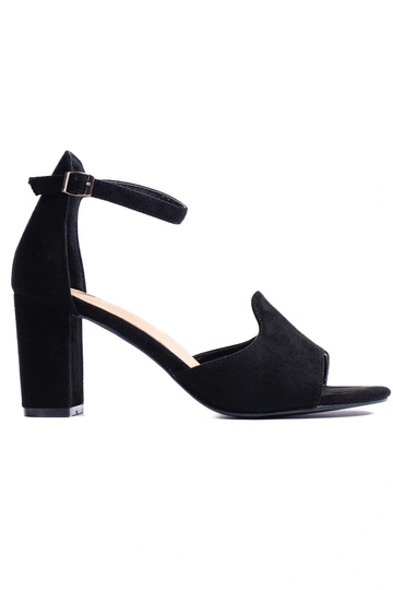 black sandals  on the heel...