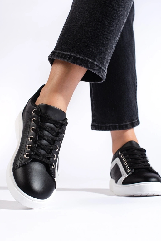 The classic model   sneakers black... The classic model   sneakers black...