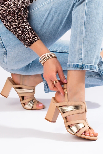 sandals  on the heel beige-... 2