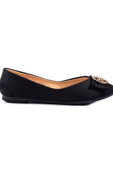 black of suede ballerinas...