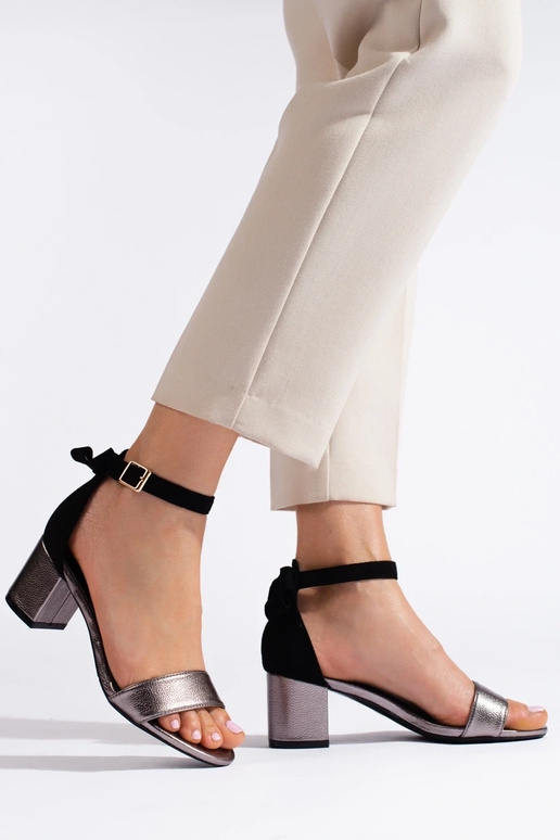 sandals on the heel black- with bow... sandals on the heel black- with bow...