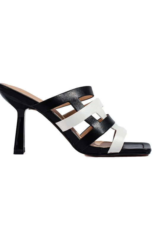 Black and white color  slippers... Black and white color  slippers...