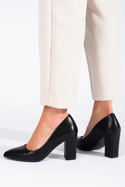 Eleganckie czółenka na słupku czarne