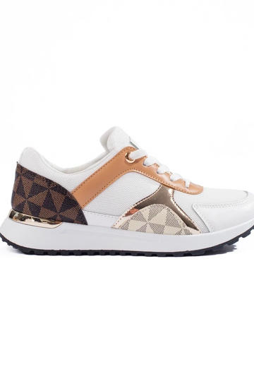 Sporty style shoese...