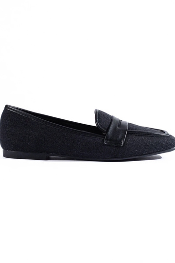 Women's moccasins black...