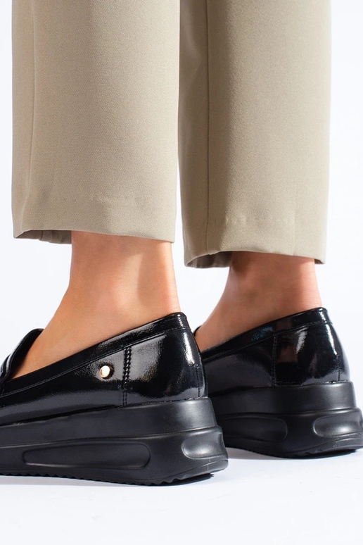 Lakierowane czarne mokasyny na grubej... Lakierowane czarne mokasyny na grubej...