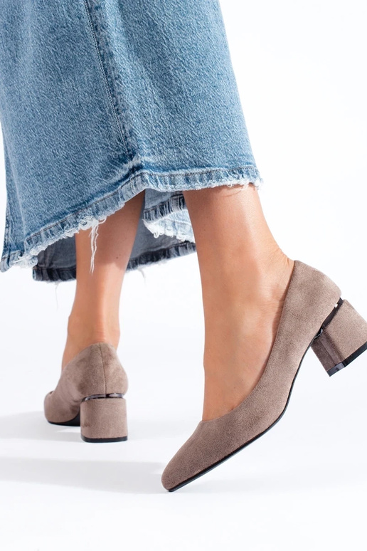 of suede High heels on a loIn heel beige