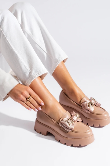 beige moccasins with bow... 2
