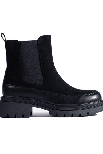 black of suede boots...