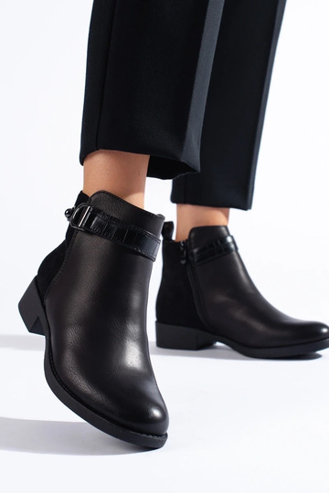 black classic Inomens boots 2