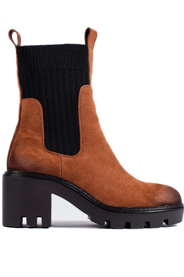 BroInn color slip-on boots...