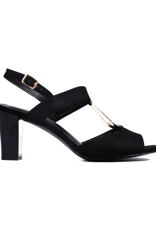 black sandals  on the heel