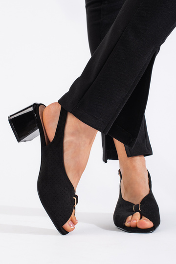 Elegant style sandals on... 2