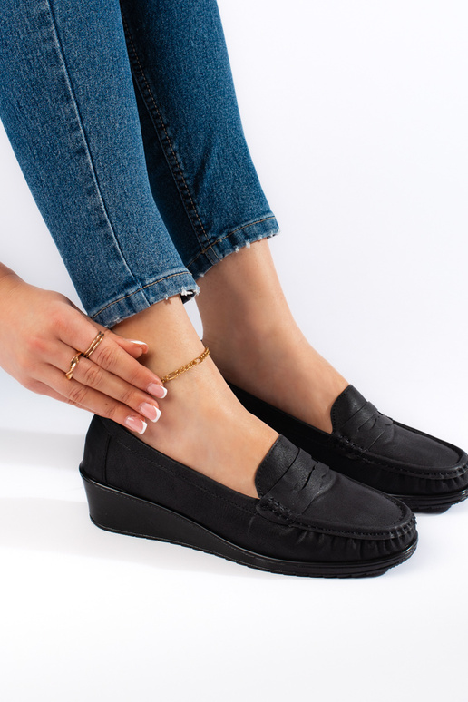 Women's moccasins black