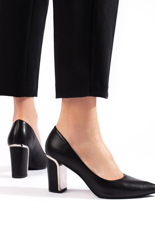 High-heeled shoes on the heel black
