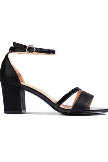 Elegant style black sandals