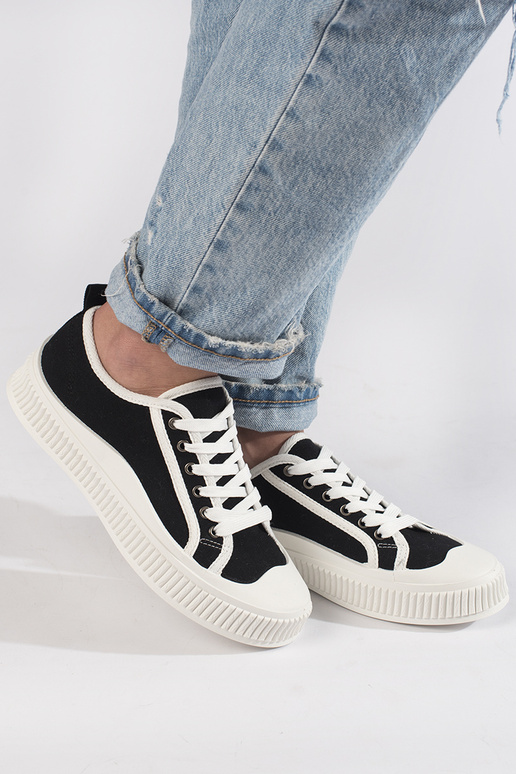 Black classic model women's sneakers... Black classic model women's sneakers...