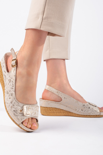 beige sandals  espadrilles 2