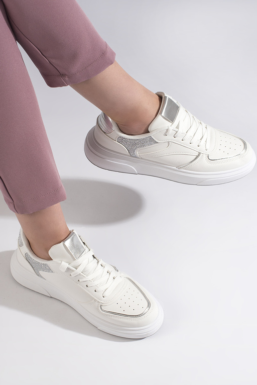 Women's casual shoes white color