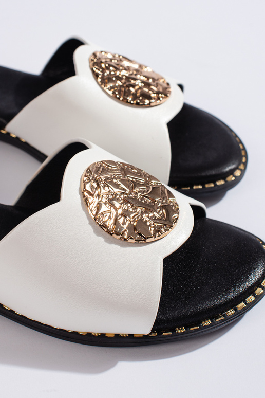 Elegant style white color slippers Elegant style white color slippers