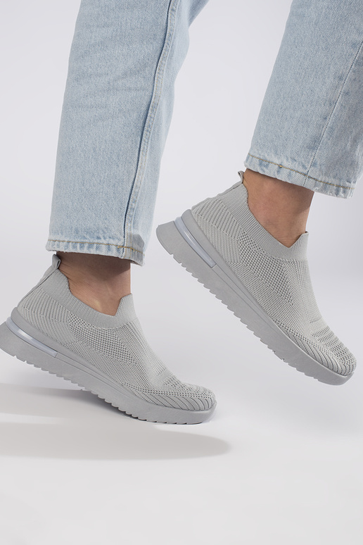 Szare wsuwane buty sportowe