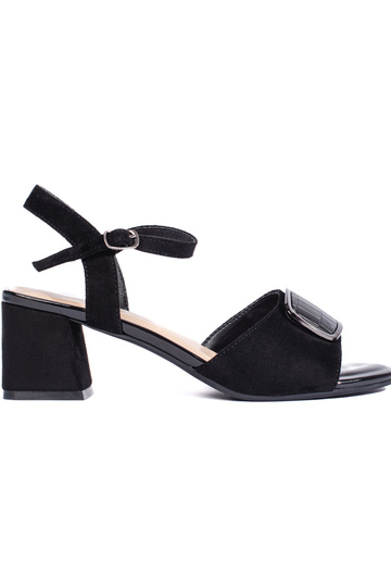 black  sandals on the heel...