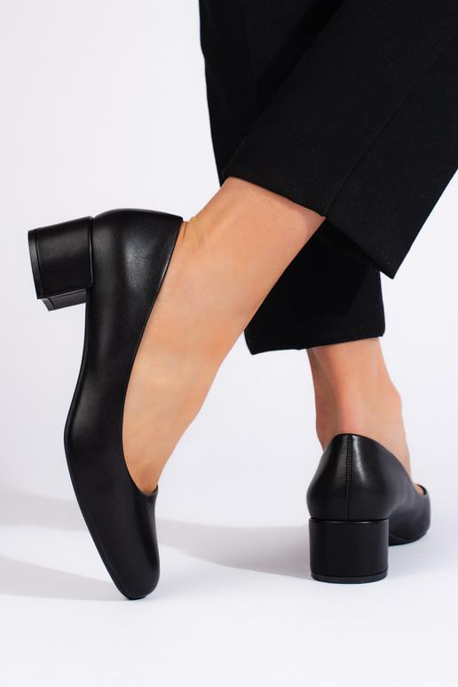 Elegant style black High heels... Elegant style black High heels...