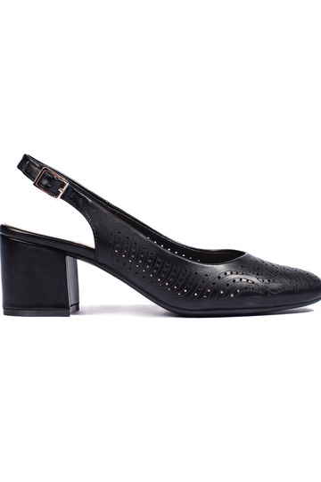 Ażurowe czarne czółenka na...