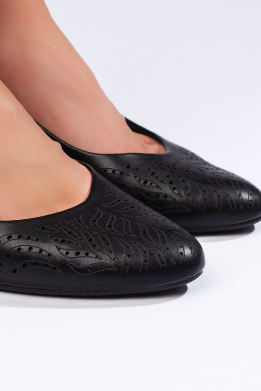 with elements of openwork black High... with elements of openwork black High...