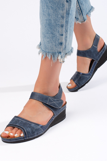 blue sandals 2
