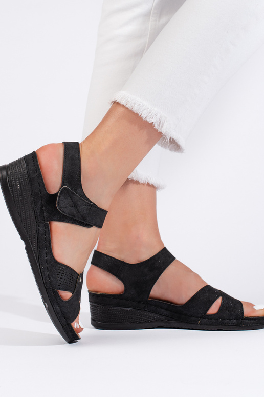 Comfortable women's sandals with a... Comfortable women's sandals with a...