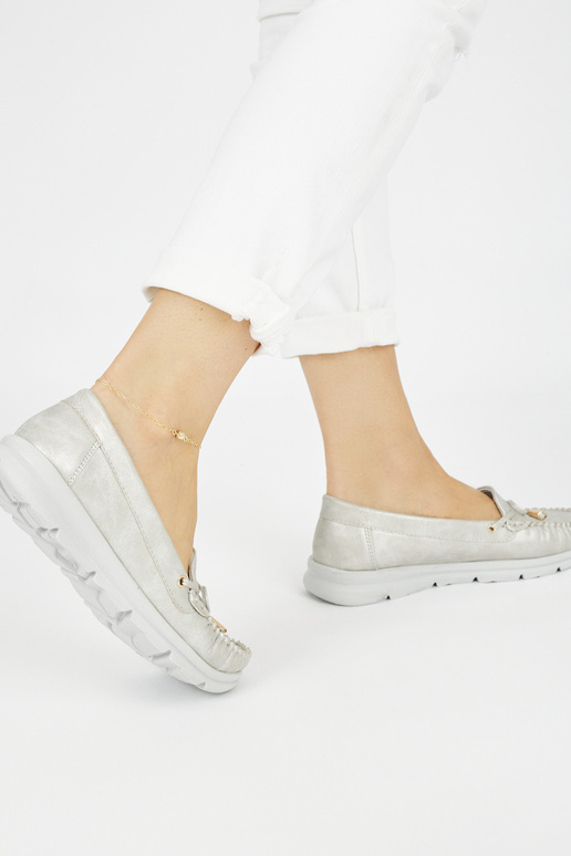 Srebrne wygodne mokasyny ze skóry...