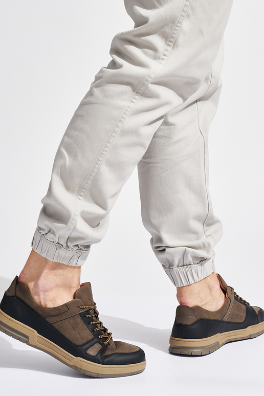 Black and-BroInn color mens sneakers