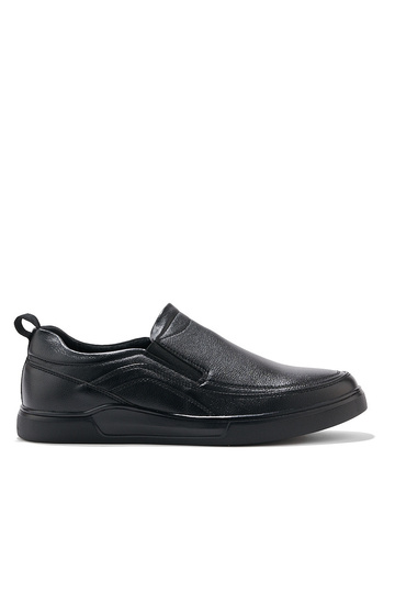 black INomens moccasins...