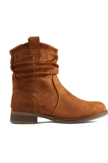 of suede BroInn color...