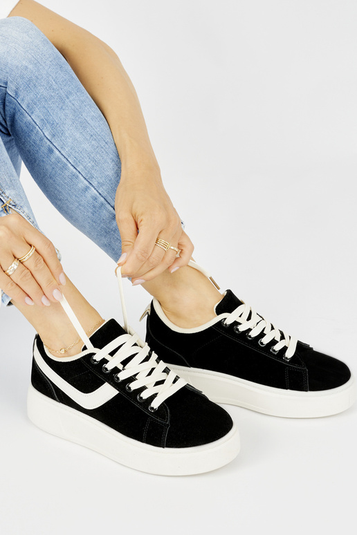 Zamszowe czarne buty damskie na...