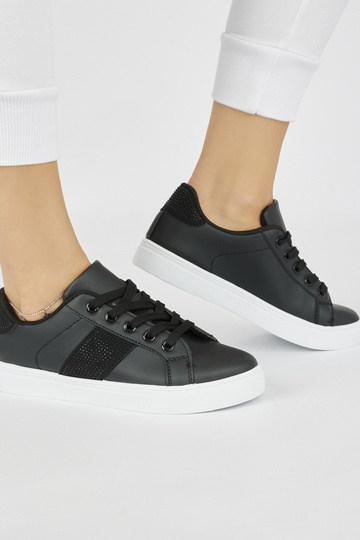 Czarne sneakersy na platformie 2