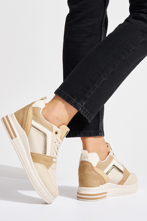 INomens beige Sneakers Inith a hidden...