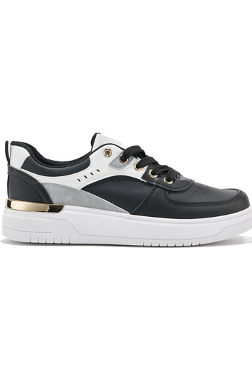 Czarne buty sportowe na...