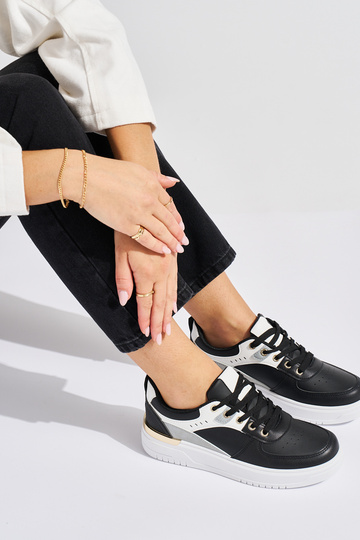 Czarne buty sportowe na... 2