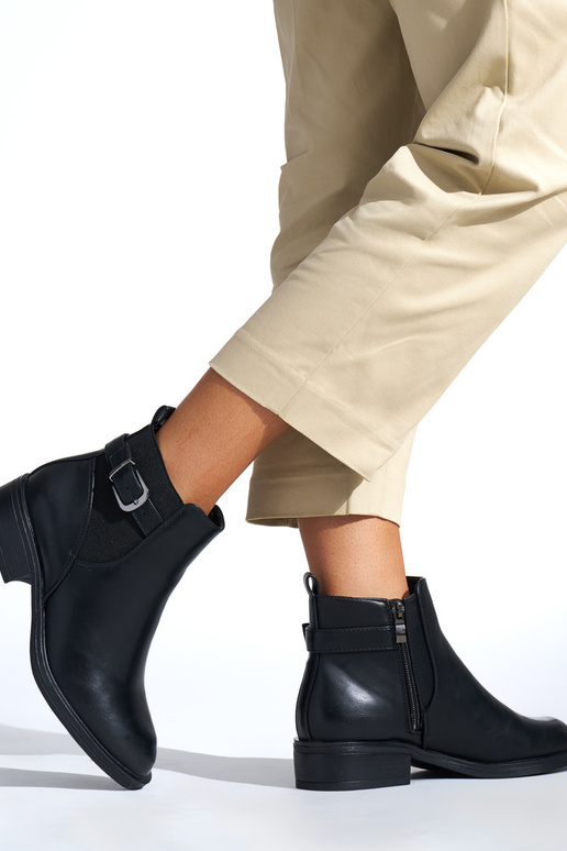 black classic flat Inomens boots