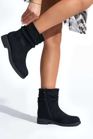black Inomens boots 2