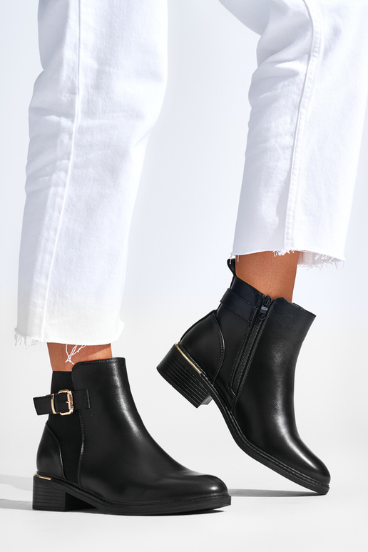 The classic model Inomens black boots... The classic model Inomens black boots...