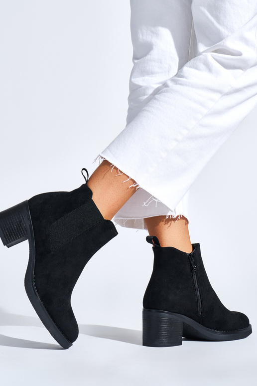 black classic Inomens boots on the heel black classic Inomens boots on the heel