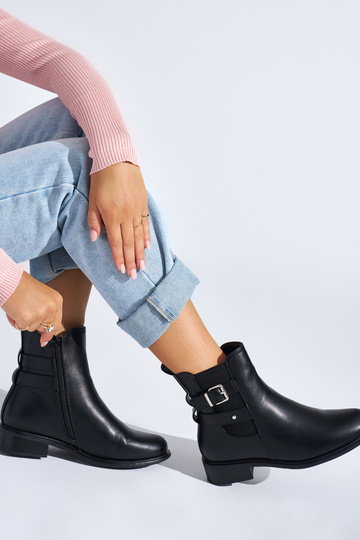 black Inomens boots 2