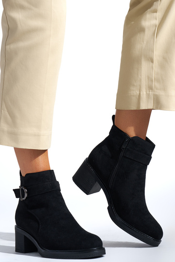 black Inomens boots 2